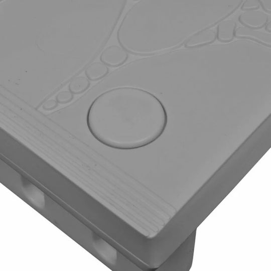 Harmaat kylpyportaat